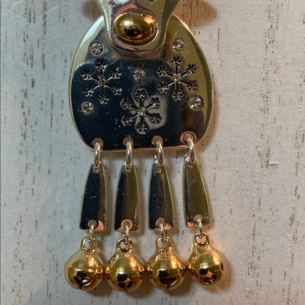 Reindeer Jingle Bells Necklace - Picture 4 of 8